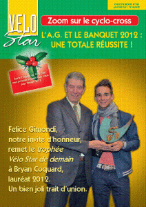 Felice Gimondi remet le Trophée Vélo Star 2012 à Bryan Coquard.